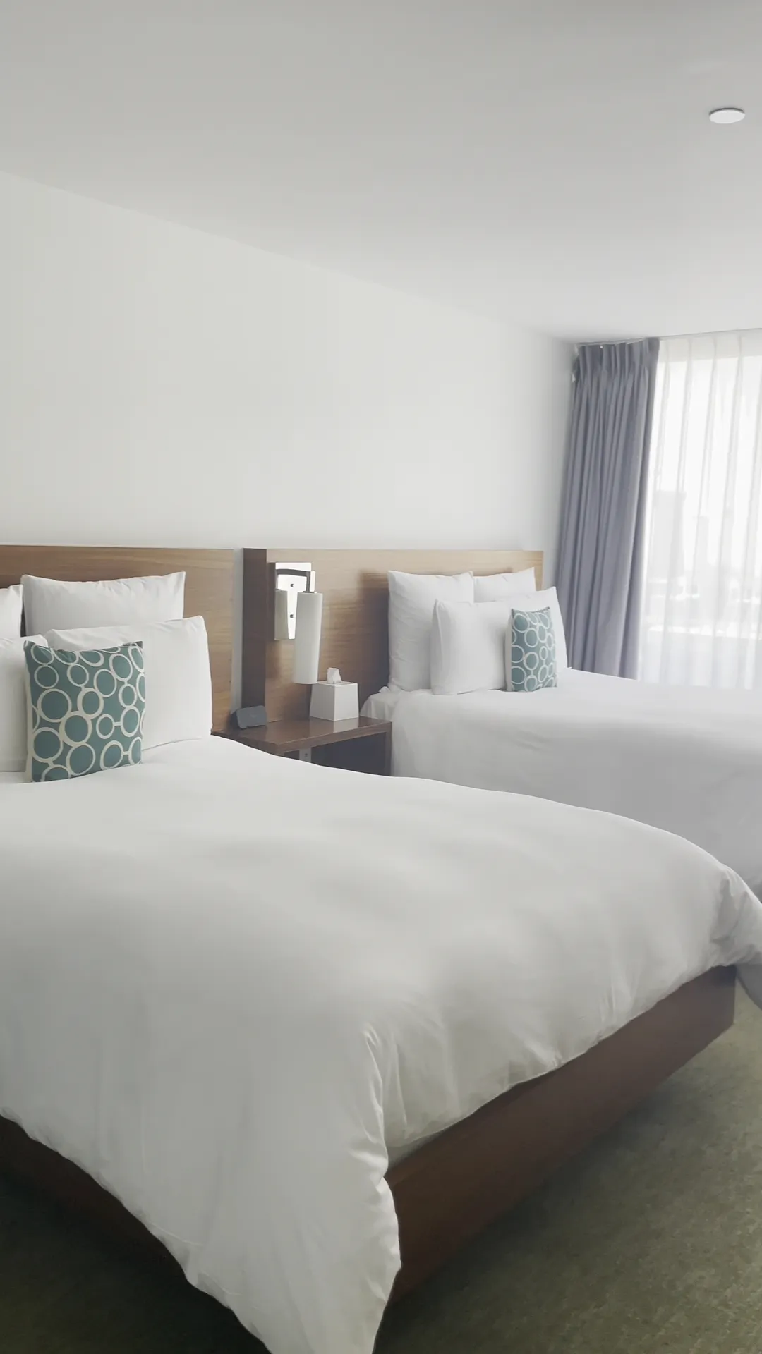 bedroom-doublebeds-2