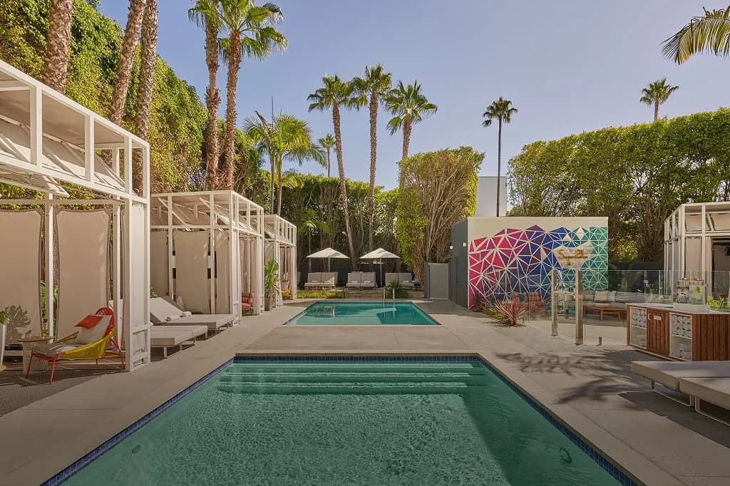 amenities-pool