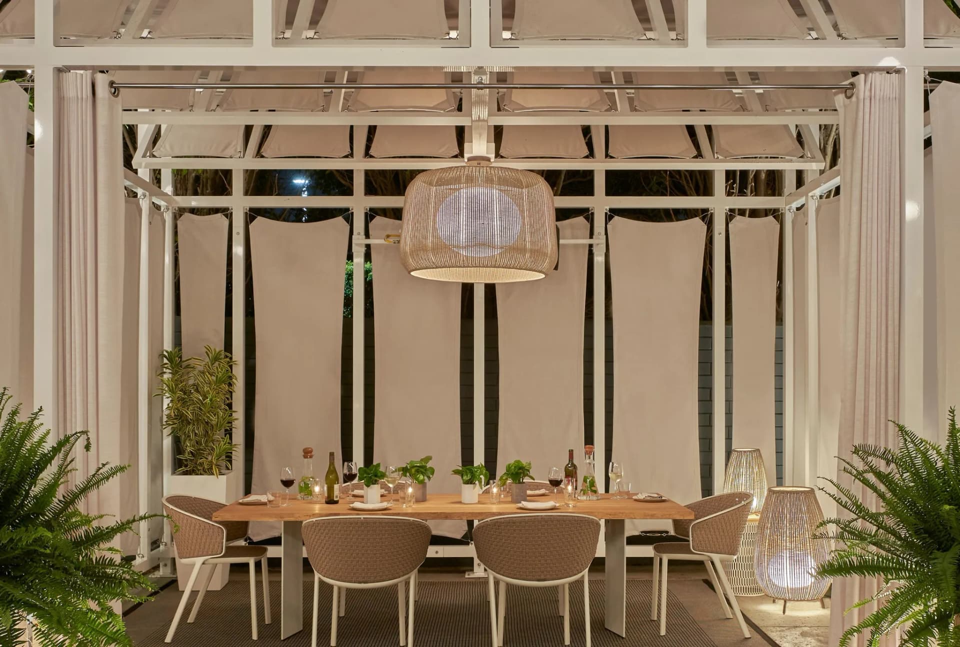 dining-cabana