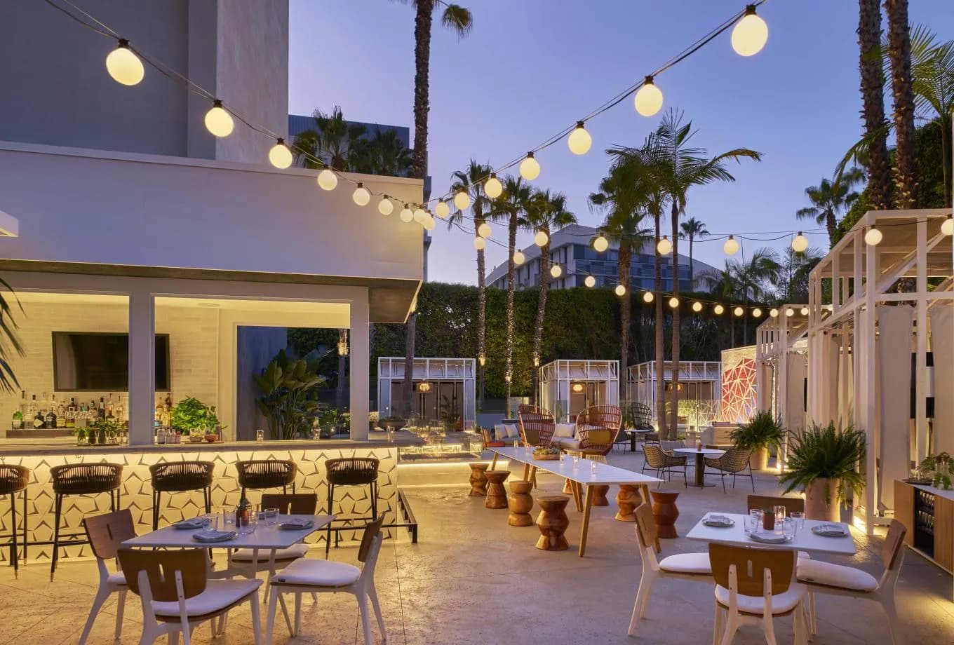 dining-outdoordining