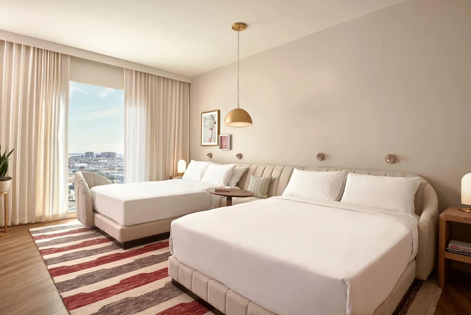 bedroom-doublebeds