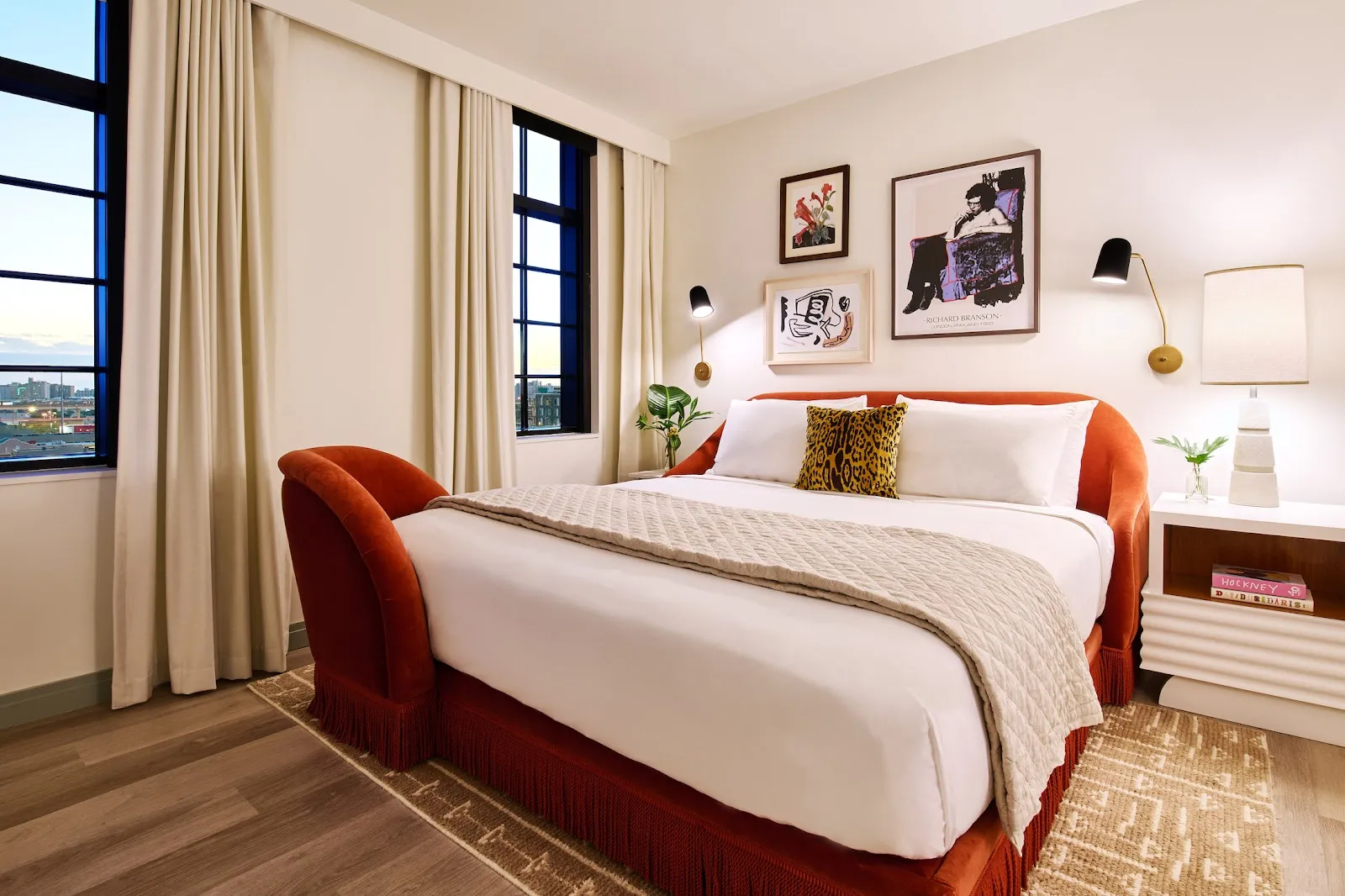 bedroom-kingbed