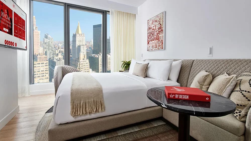 bedroom-kingbed