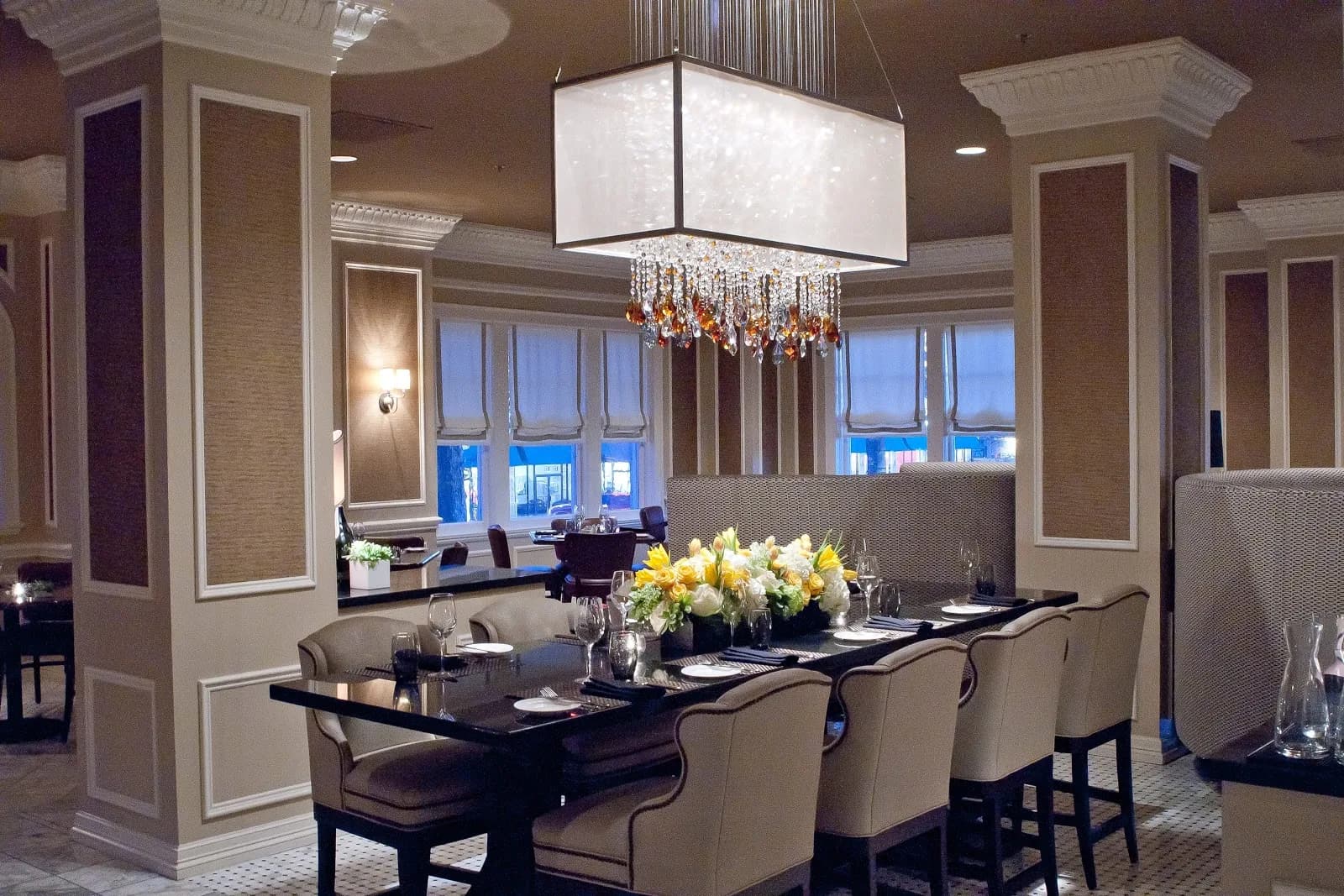 dining-restaurant-2