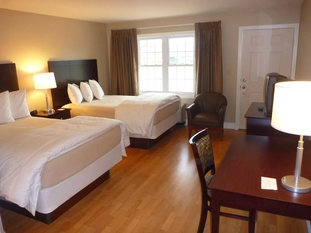 bedroom-doublebeds