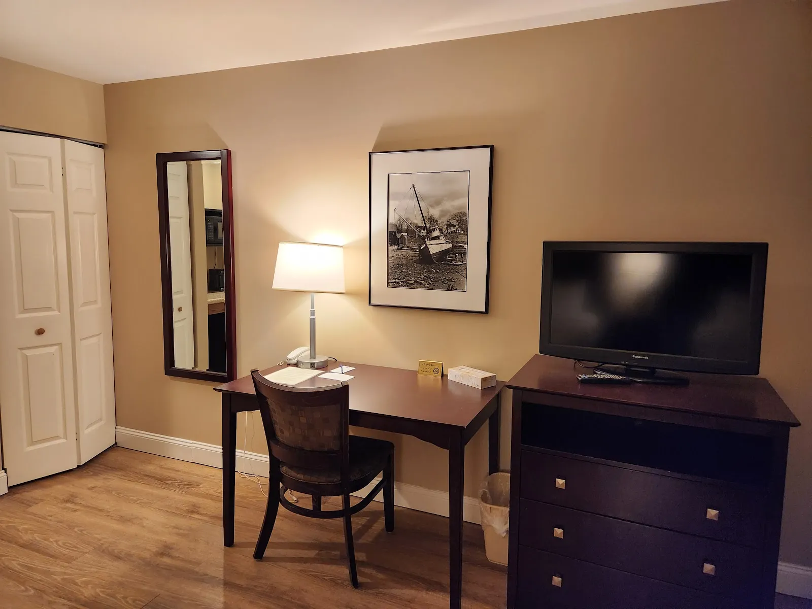 bedroom-roomdetail